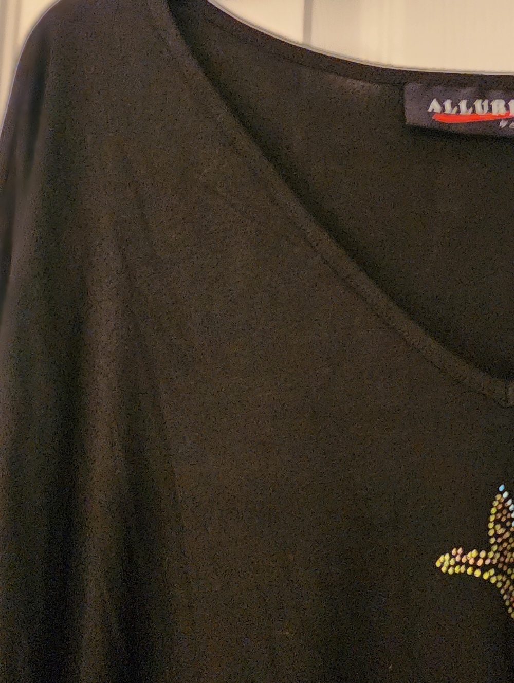 ALLURE Women's Embellished Vneck Top In Black Size XL - Picture 5 of 9